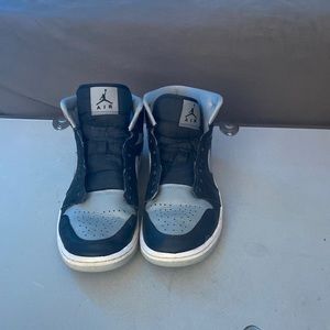 Jordan 1 size 9.5 woman’s